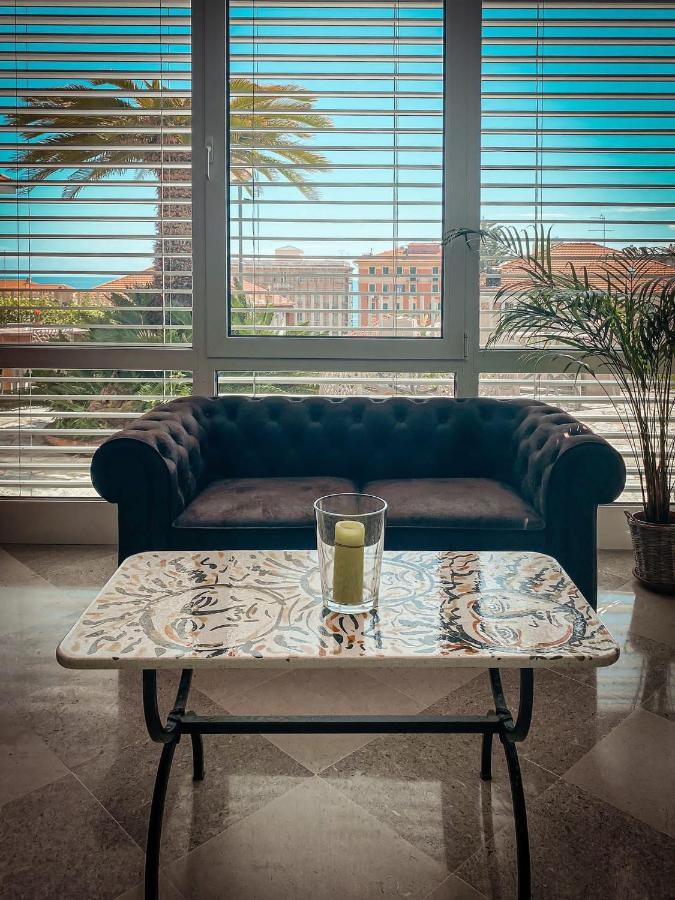 Mh Hotel Вараце Екстериор снимка