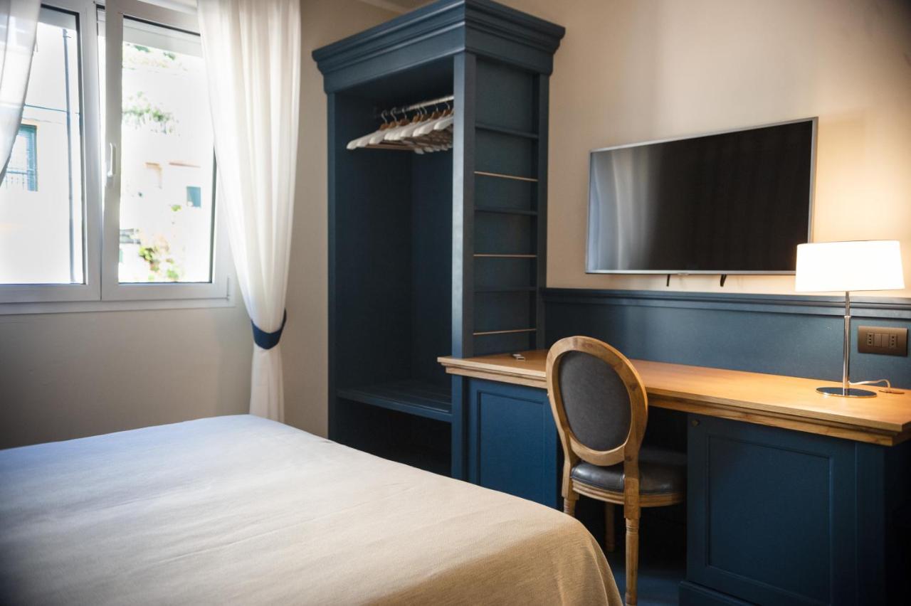 Mh Hotel Вараце Екстериор снимка