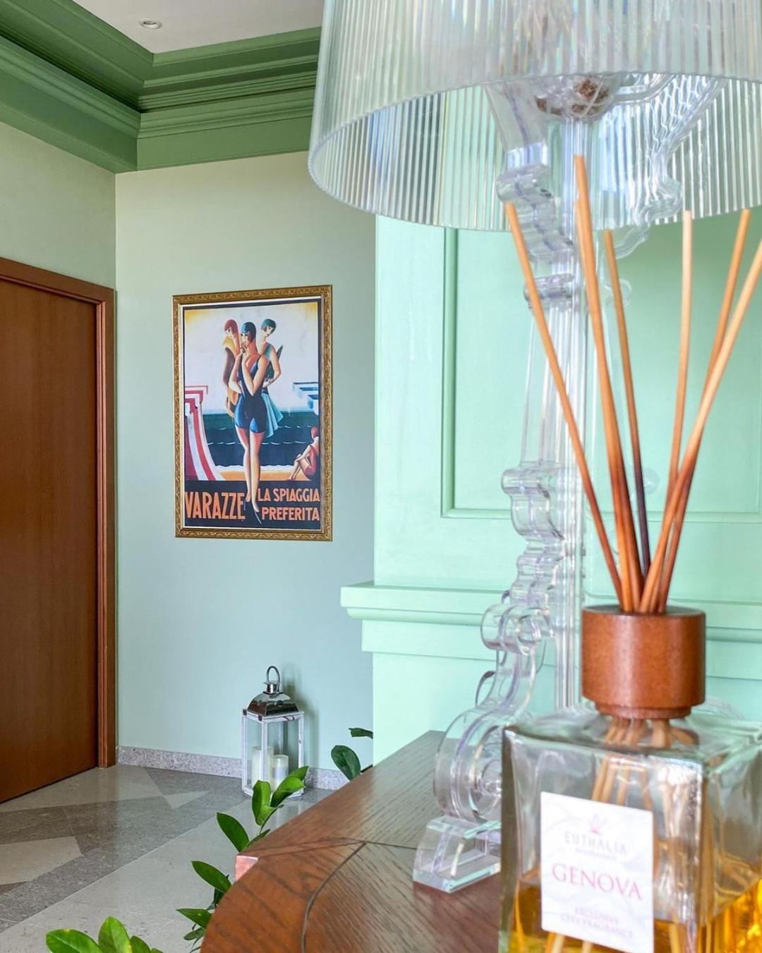 Mh Hotel Вараце Екстериор снимка